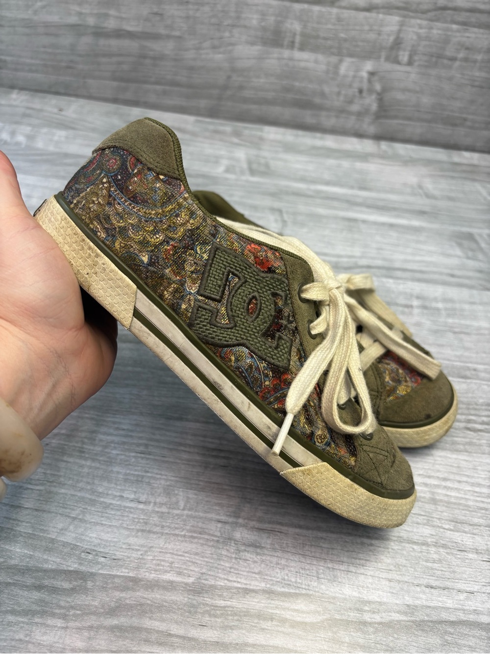 DC Women's Olive Paisley Canvas Embroidered Y2K Sneakers size 7.5 - Picture 10 of 16